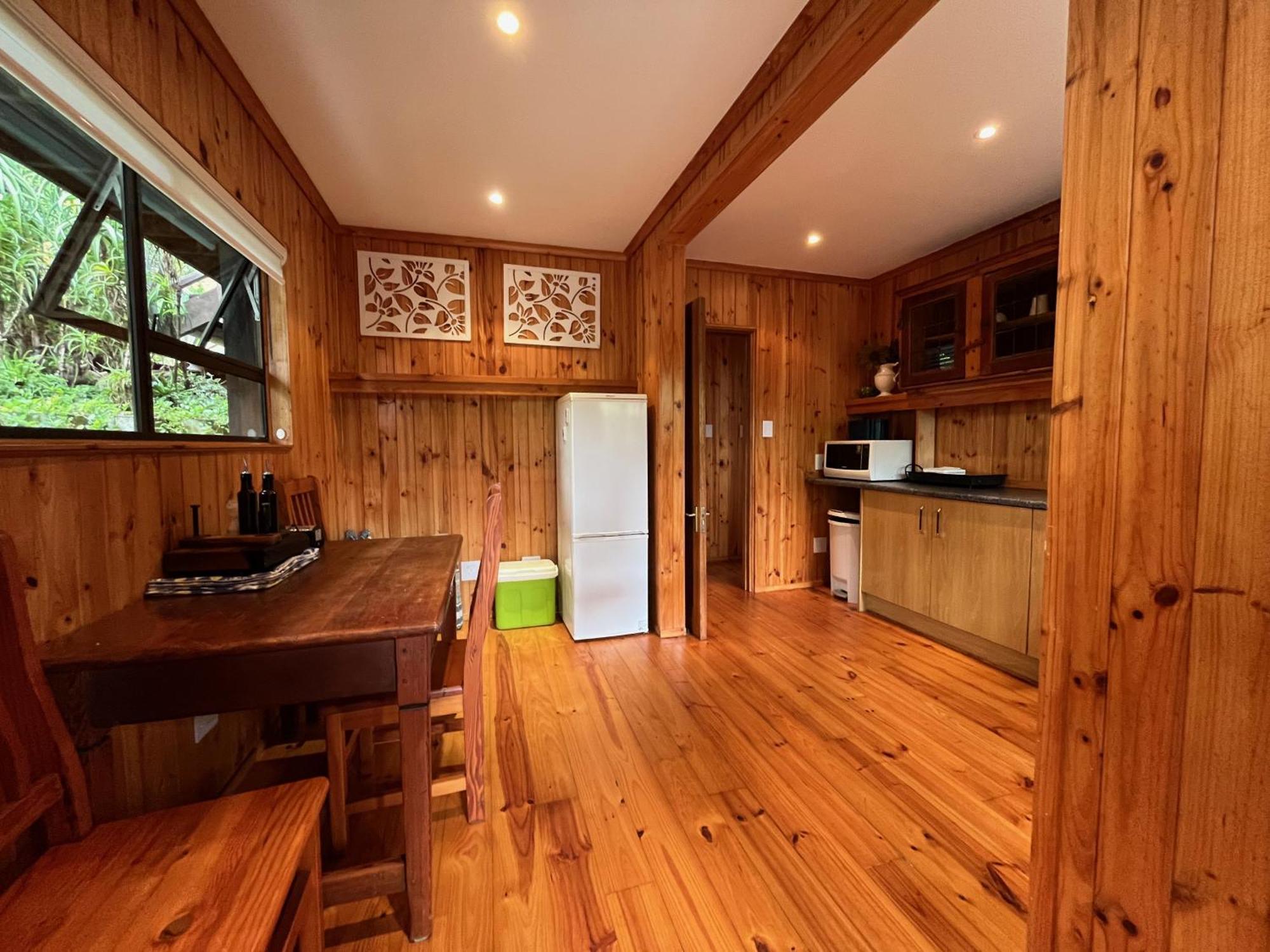 Peaceful Guest Suite With Balcony Views And Garden Setting Brenton-on-Sea Extérieur photo