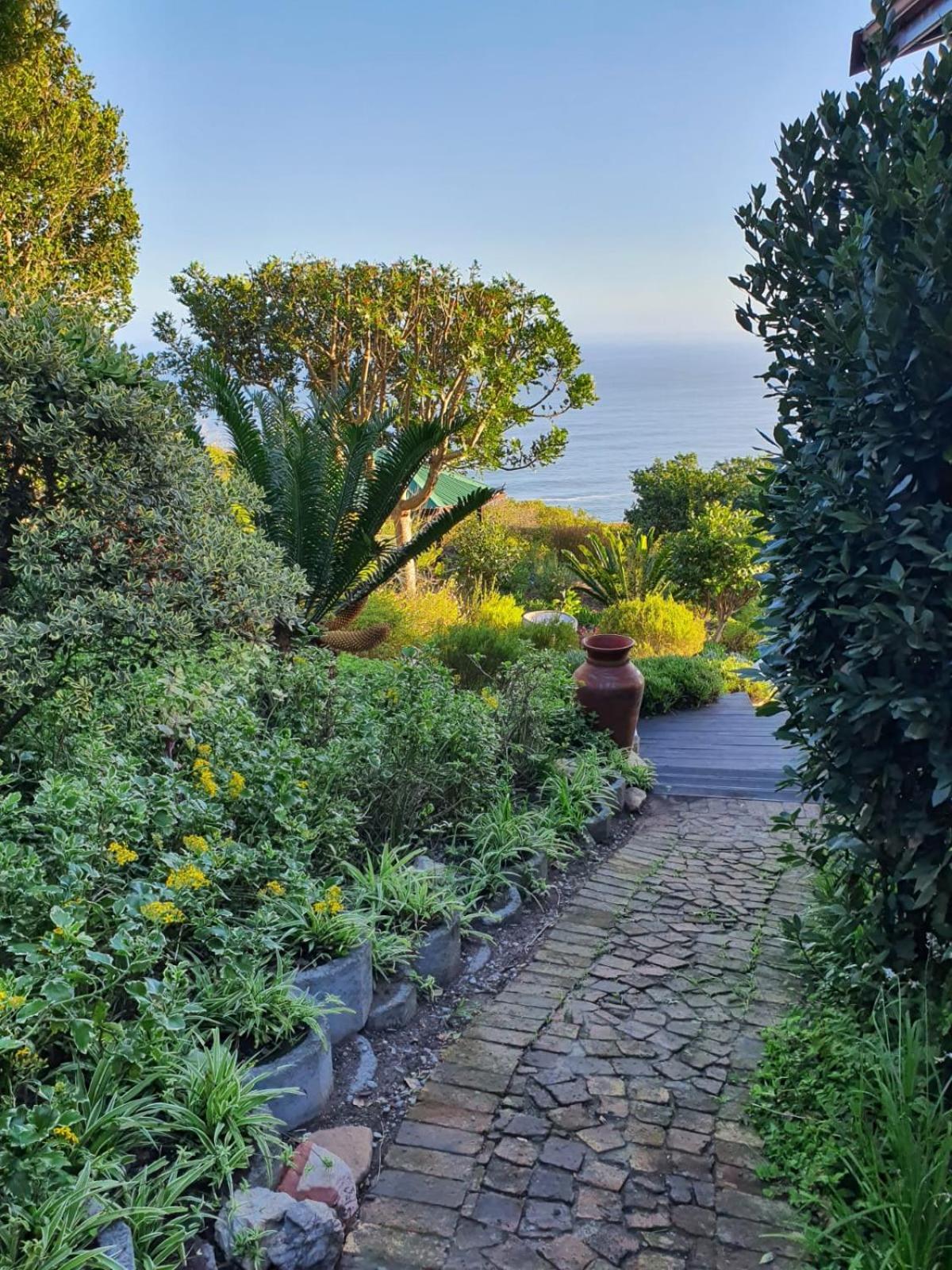Peaceful Guest Suite With Balcony Views And Garden Setting Brenton-on-Sea Extérieur photo
