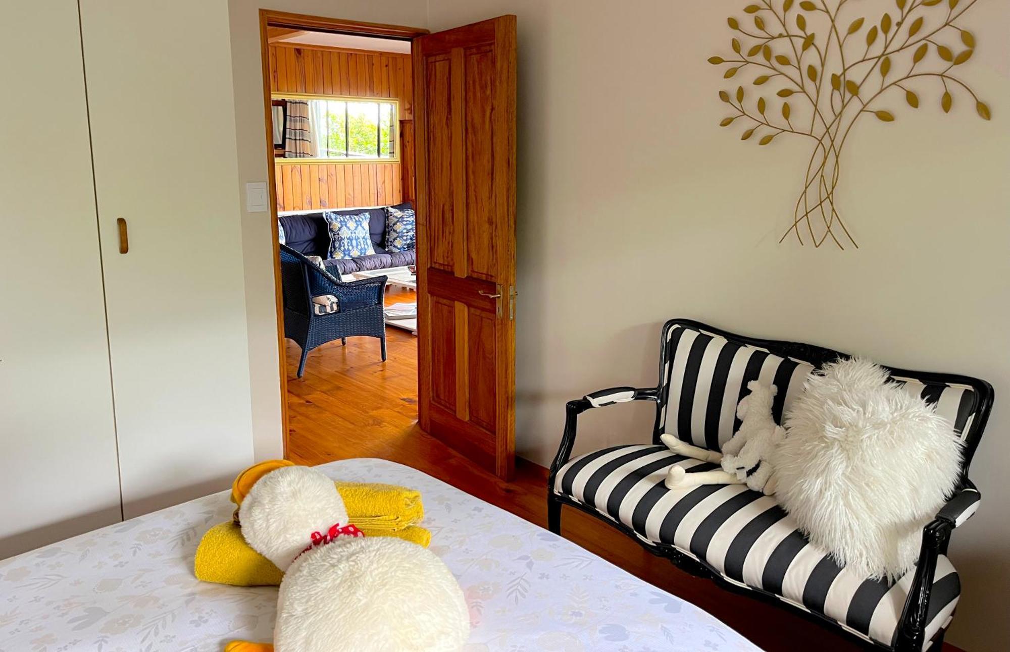Peaceful Guest Suite With Balcony Views And Garden Setting Brenton-on-Sea Extérieur photo