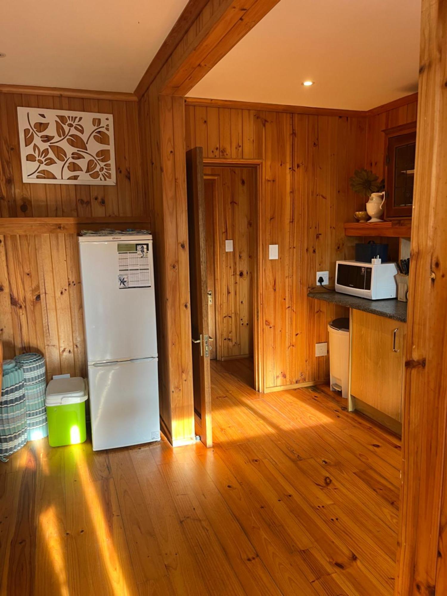 Peaceful Guest Suite With Balcony Views And Garden Setting Brenton-on-Sea Extérieur photo