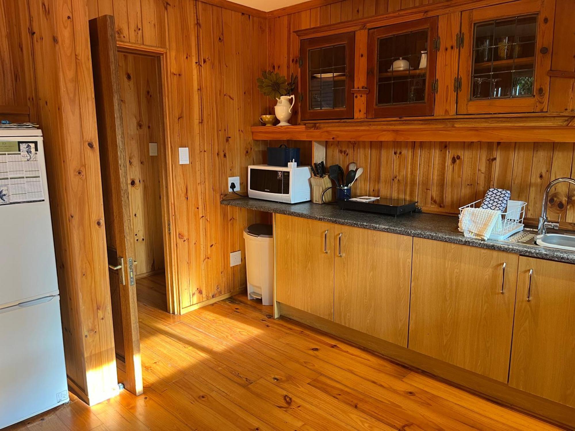 Peaceful Guest Suite With Balcony Views And Garden Setting Brenton-on-Sea Extérieur photo